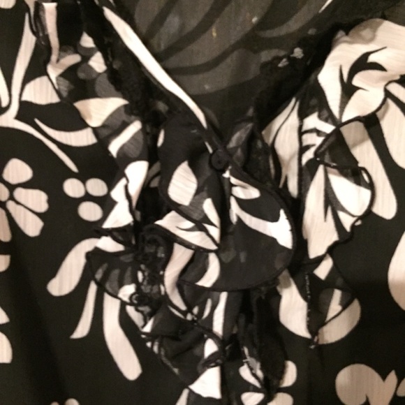 NY Collection Cap Sleeve Ruffle Top - Sz L - Picture 8 of 9